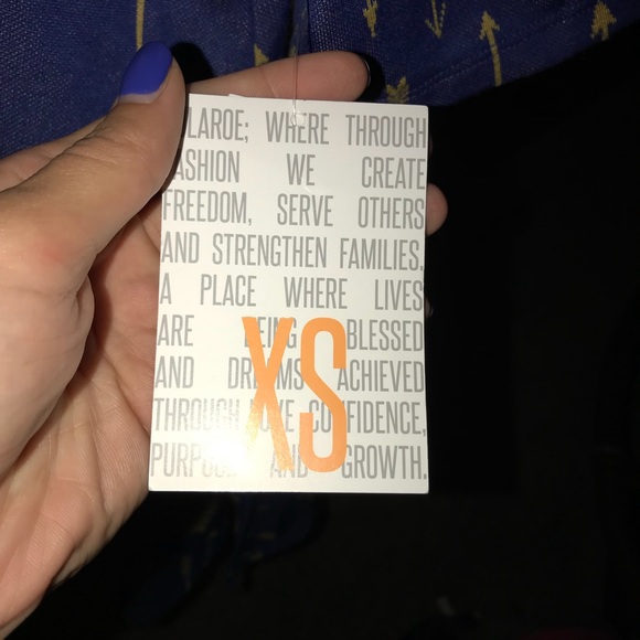 XS LuLaRoe Perfect T - Picture 2 of 2